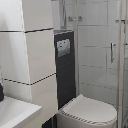 Bei Duesseldorf Am Rhein Appartement