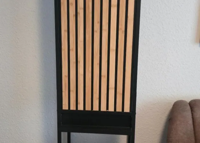 Bei Duesseldorf Am Rhein * Neuss